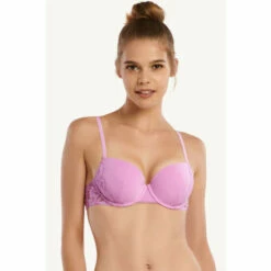 Lisca 'Retromania' Lace Detail Underwired Padded Foam Cup Bra For Female