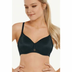 Lisca 'Ivonne' Non-Wired Moulded Foam Cup T-shirt Bra For Female